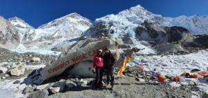 Tourist Cant Walk Alone Above Namche