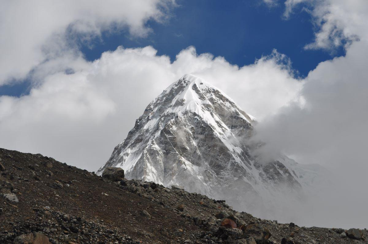 Lobuche: The Tranquil Village on the trail to Everest